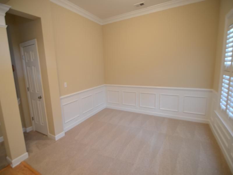 271 Carolinian Dr, Summerville, SC 29485
