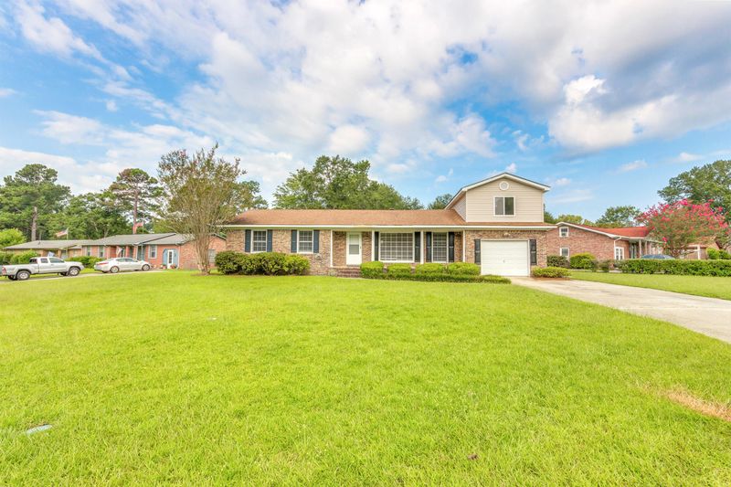104 Logan Dr, Summerville, SC 29483