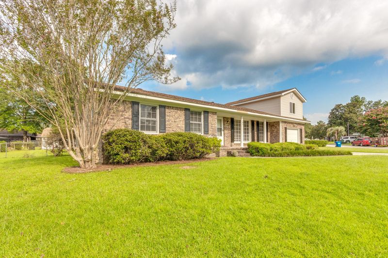 104 Logan Dr, Summerville, SC 29483