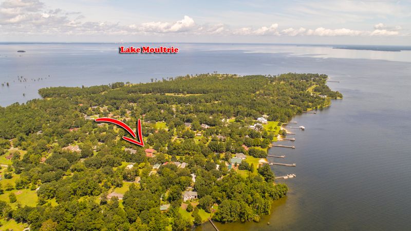 411 Old Village Rd, Pinopolis, SC 29469