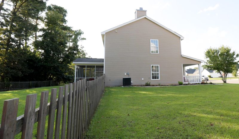 120 Pine Hall Dr, Goose Creek, SC 29445