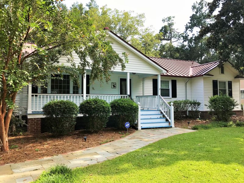 115 Colleton Ave, Summerville, SC 29483