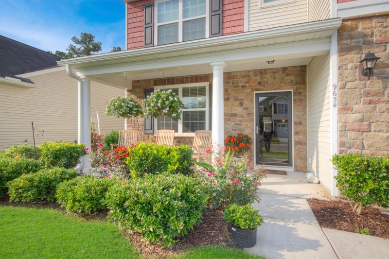 9654 Godwin St, Ladson, SC 29456