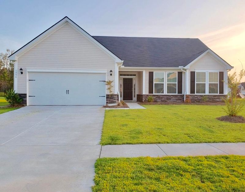 1996 Triple Crown Ln, Ridgeville, SC 29472
