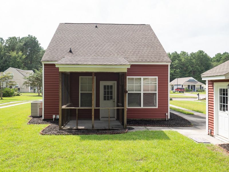 424 Farrow Ct, Moncks Corner, SC 29461