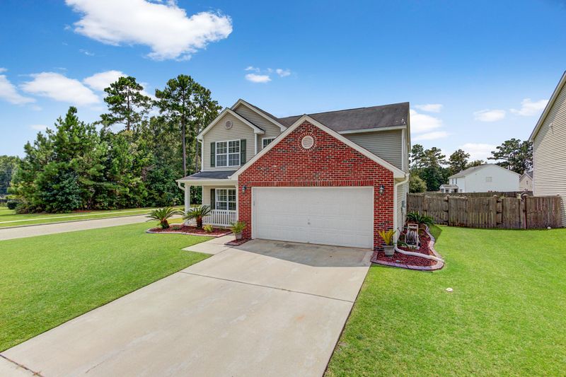 128 Waterbrook Dr, Goose Creek, SC 29445