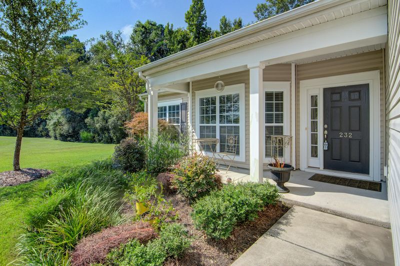 232 Mayfield Dr, Goose Creek, SC 29445