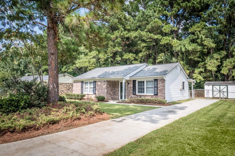 7632 Stonehaven Dr, North Charleston, SC 29420