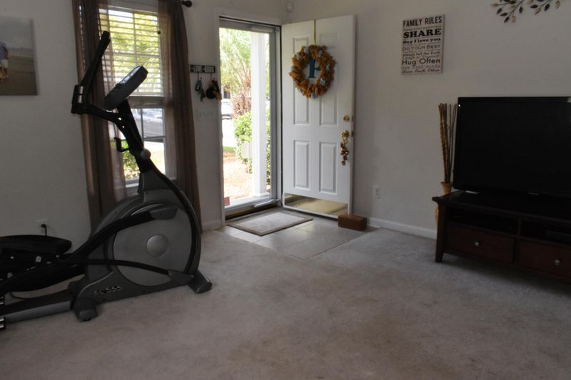 1300 Elm Hall Cir, Summerville, SC 29483