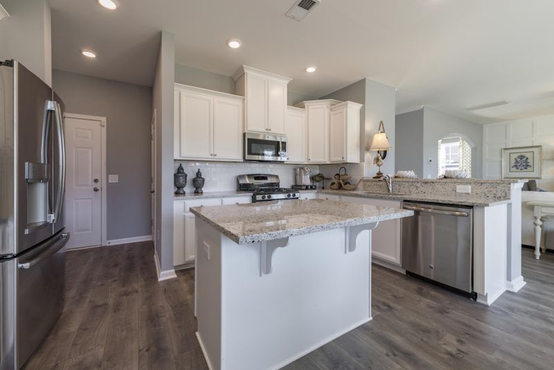 1900 Sweetfern Rd, Hanahan, SC 29410