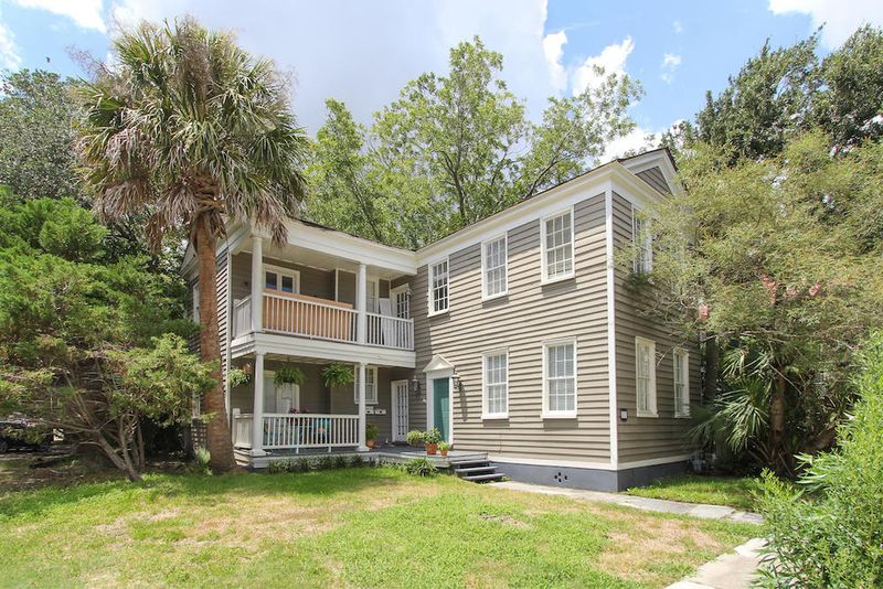 17 Gadsden St, Charleston, SC 29401