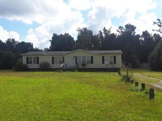 157 Autumn Run Rd, Saint George, SC 29477