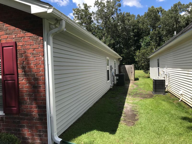 7931 New Ryder Rd, North Charleston, SC 29406
