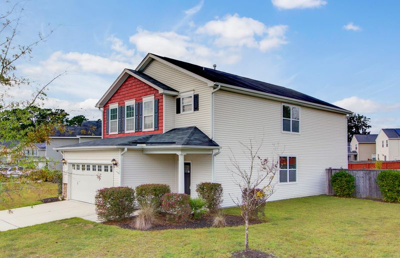 9665 Godwin St, Ladson, SC 29485