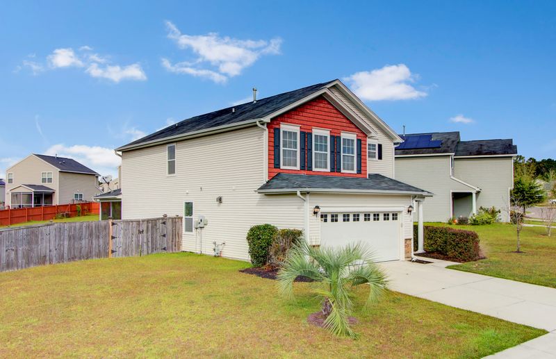9665 Godwin St, Ladson, SC 29485