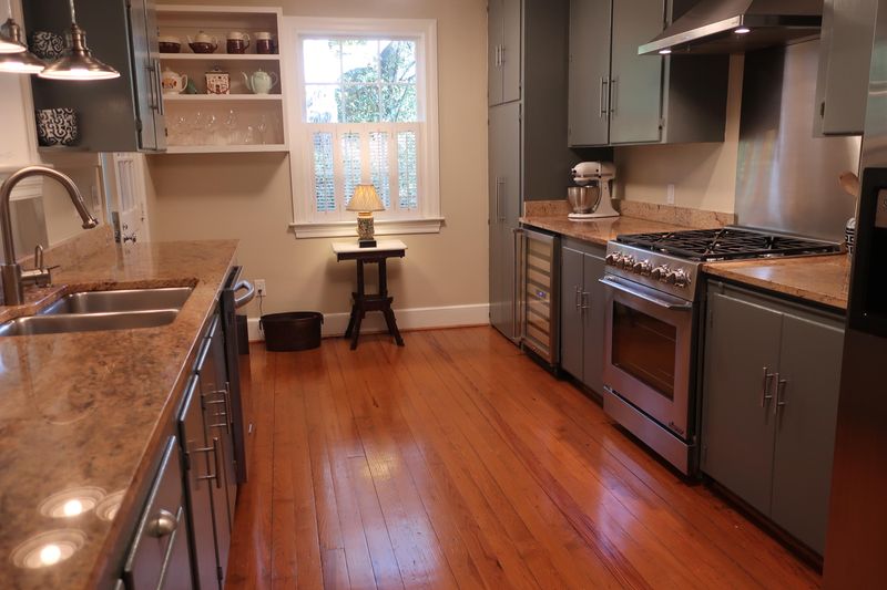 425 Geddes Ave, Charleston, SC 29407