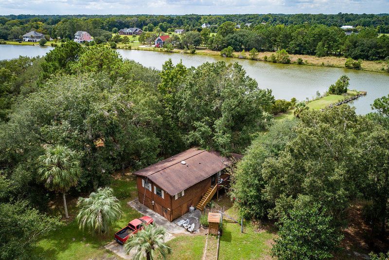 6534 Beagle Club Rd, Meggett, SC 29449