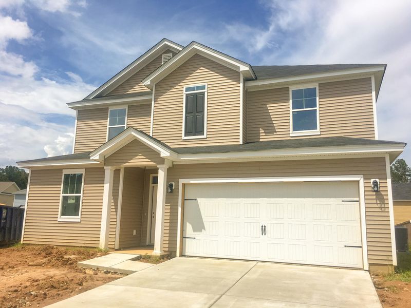419 War Admiral Ln, Moncks Corner, SC 29461