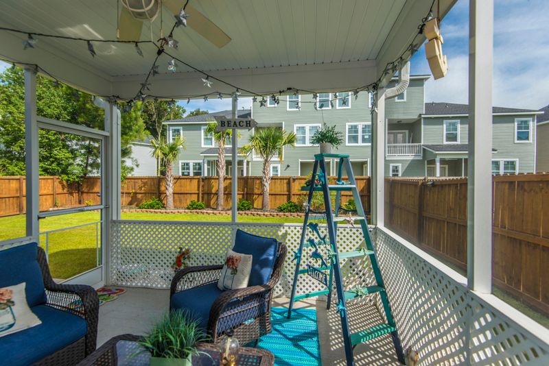 2097 Gammon St, Charleston, SC 29414