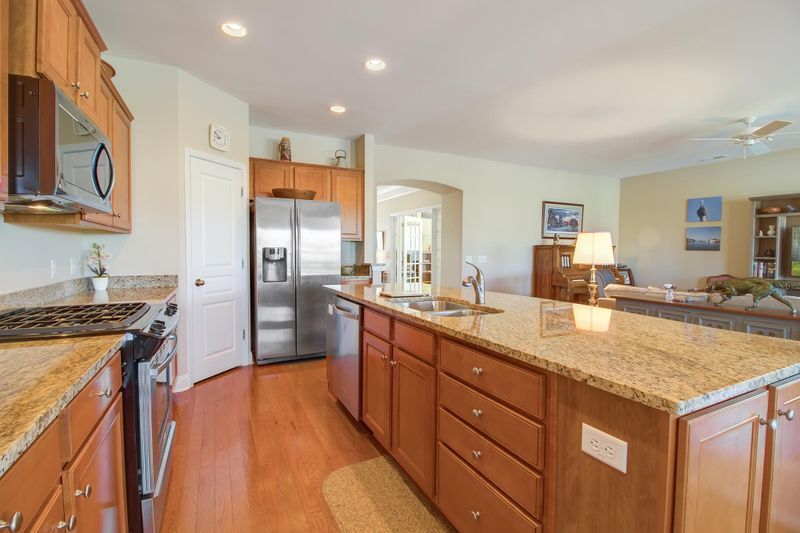 549 Tranquil Waters Way, Summerville, SC 29486