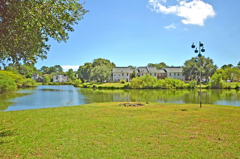 77 Rivers Point Row, Charleston, SC 29412
