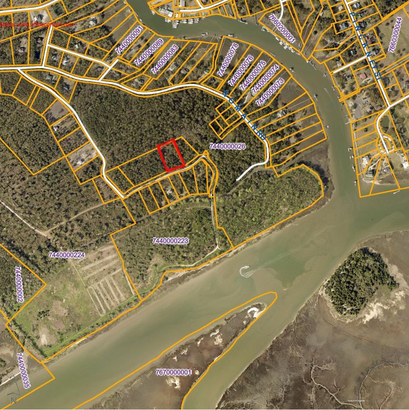 20 Mouzons, Mcclellanville, SC 29458