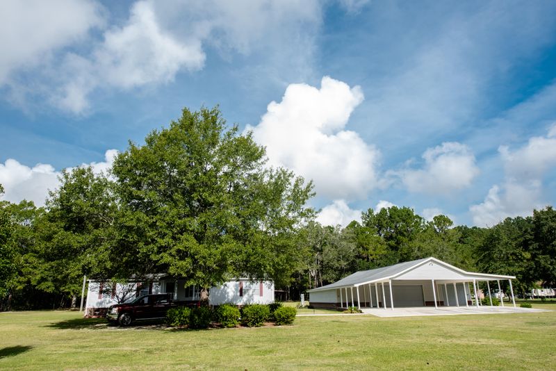 231 Autumn Ln, Moncks Corner, SC 29461