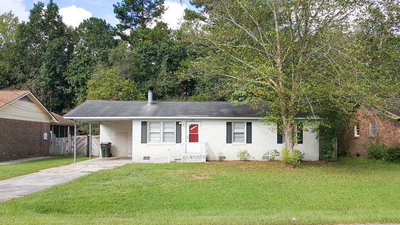 143 Pandora Dr, Goose Creek, SC 29445