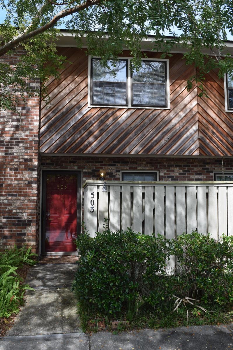 503 Saint Charles Ct, Charleston, SC 29407