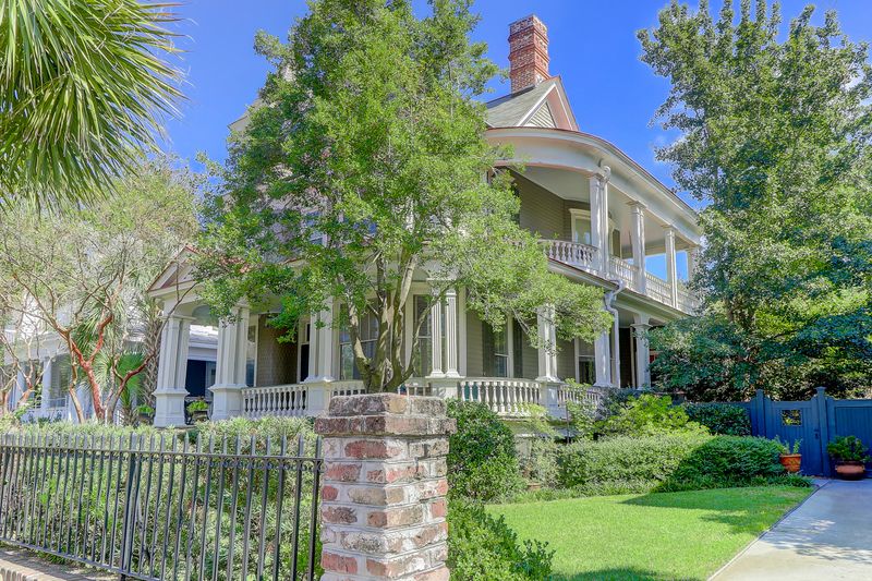 122 Rutledge Ave, Charleston, SC 29401