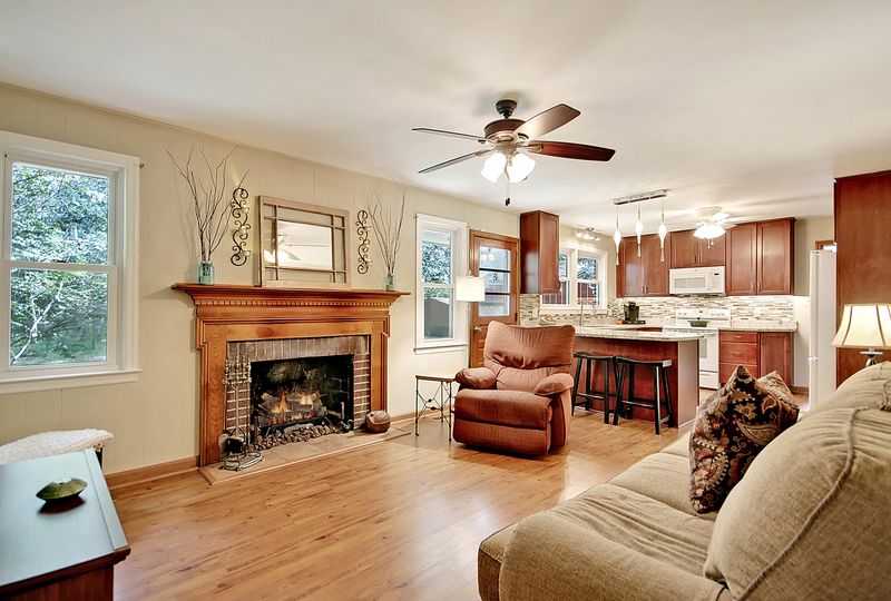3953 Humbert Rd, Johns Island, SC 29455