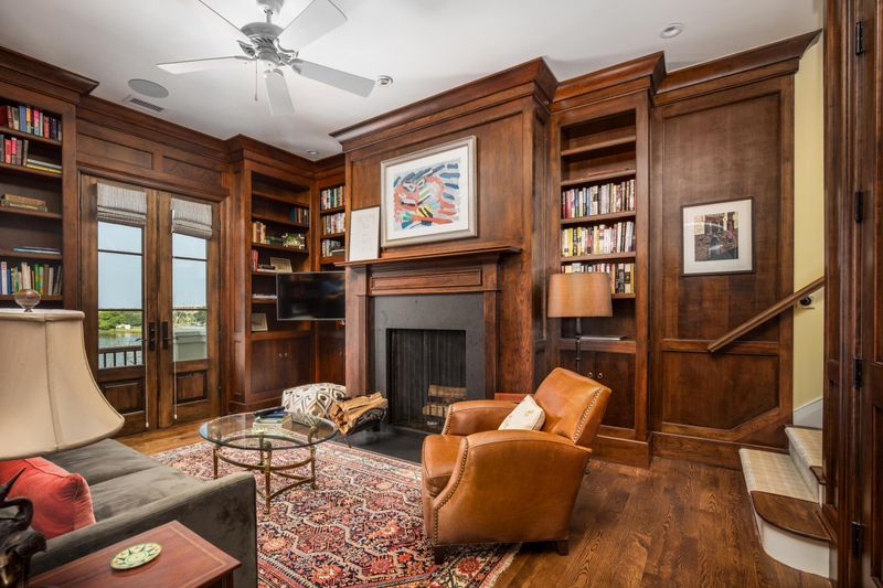 76 E Halsey Blvd, Charleston, SC 29401
