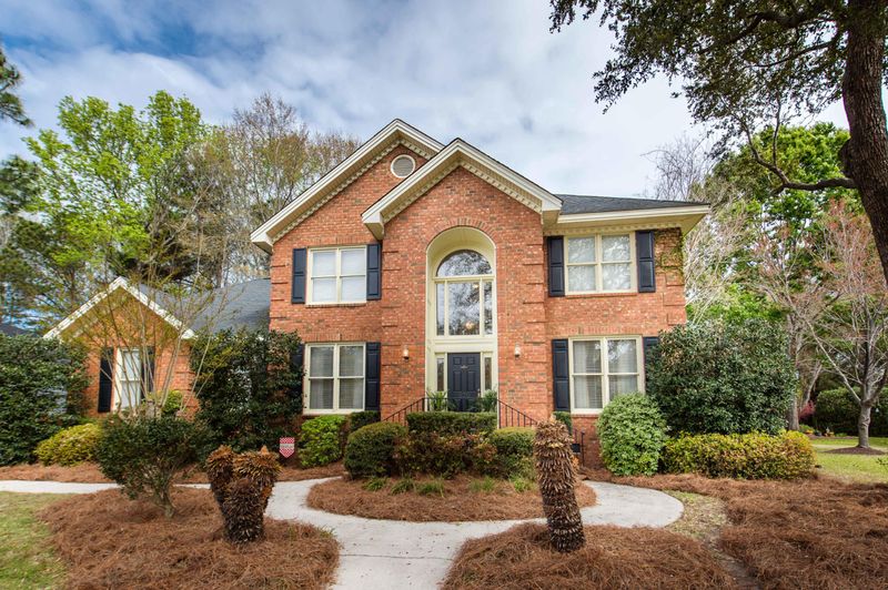 670 Palisades Dr, Mount Pleasant, SC 29464