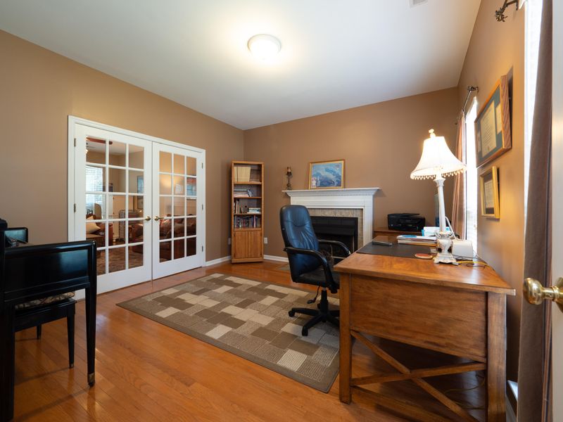 1976 N Smokerise Way, Mount Pleasant, SC 29466