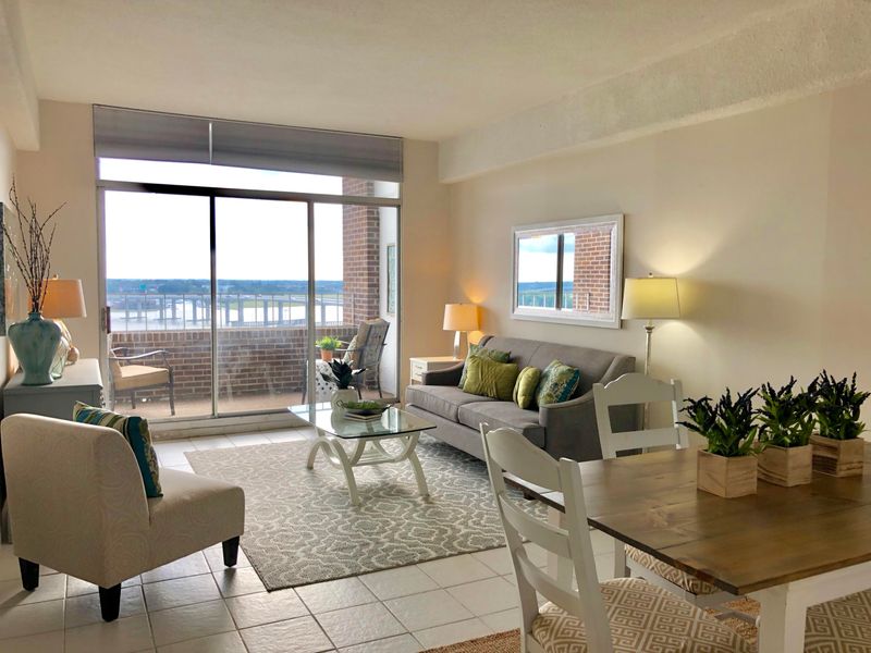 14 Lockwood Dr #10-F, Charleston, SC 29401