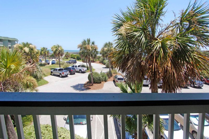1300 Ocean Blvd #220b, Isle Of Palms, SC 29451