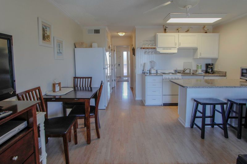 1300 Ocean Blvd #220b, Isle Of Palms, SC 29451