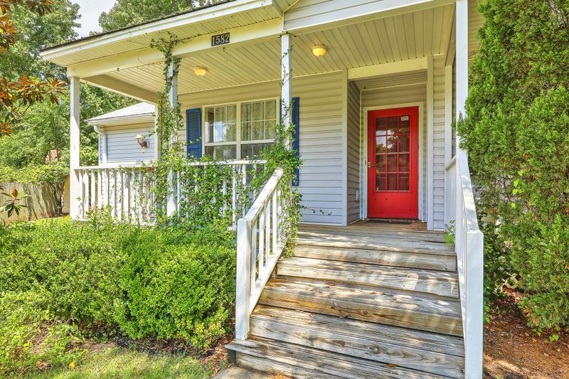 1582 Mathis Ferry Rd, Mount Pleasant, SC 29464