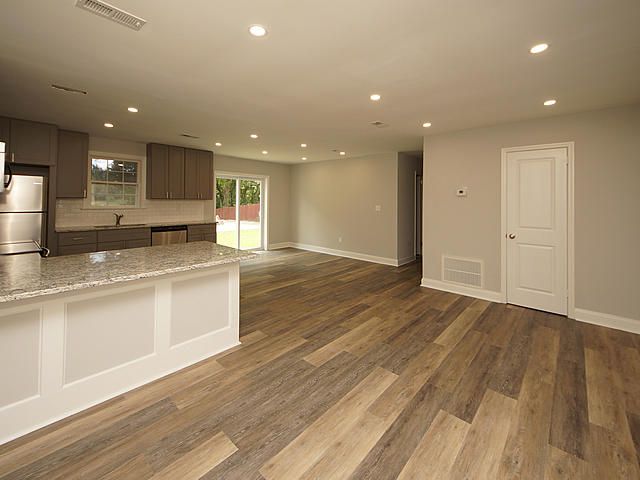 4847 Popperdam Creek Dr, North Charleston, SC 29418