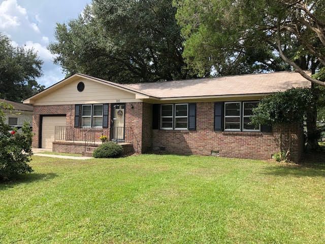 105 Tupelo Dr, Summerville, SC 29485