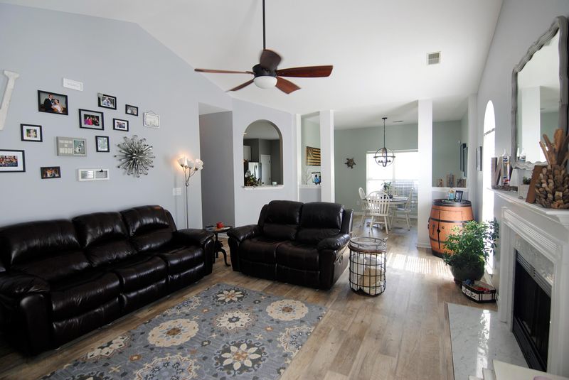 384 Twelve Oak Dr, Charleston, SC 29414