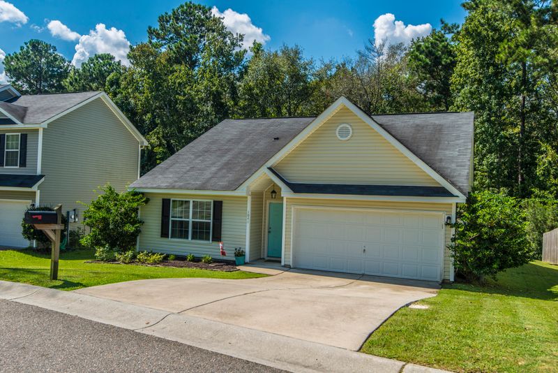 1041 Steelechase Ln, Hanahan, SC 29410
