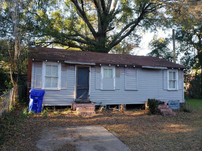 1822 Leland St, North Charleston, SC 29405