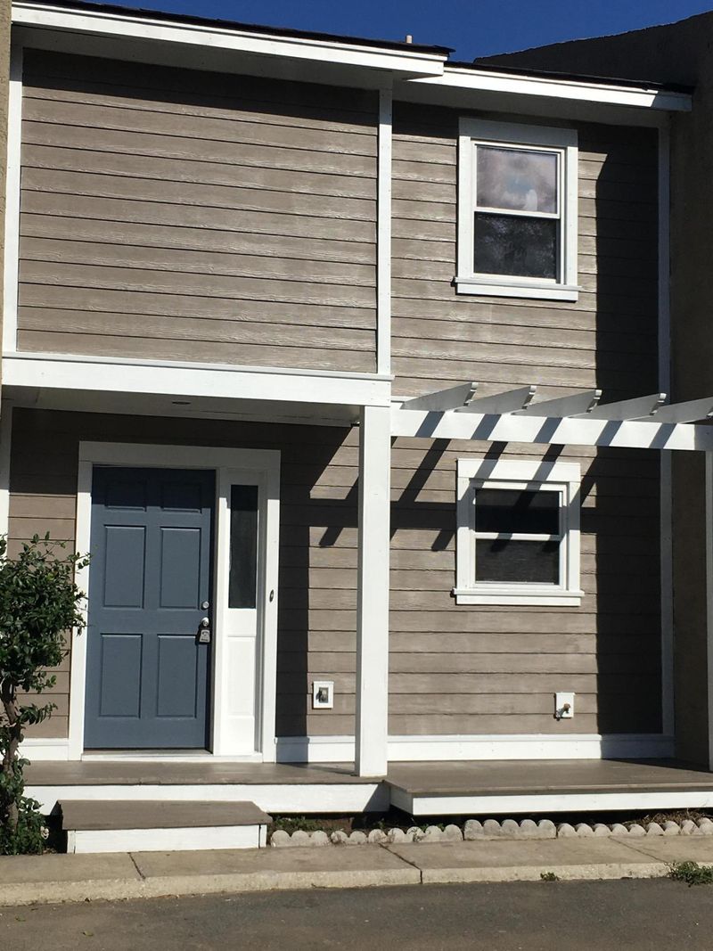 714 Nora Ln, Mount Pleasant, SC 29464