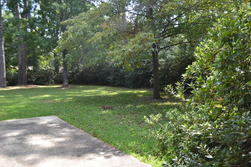 120 Camelia Dr, Summerville, SC 29485