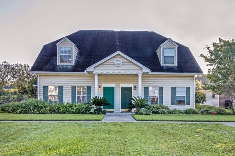 2213 Kings Gate Ln, Mount Pleasant, SC 29466