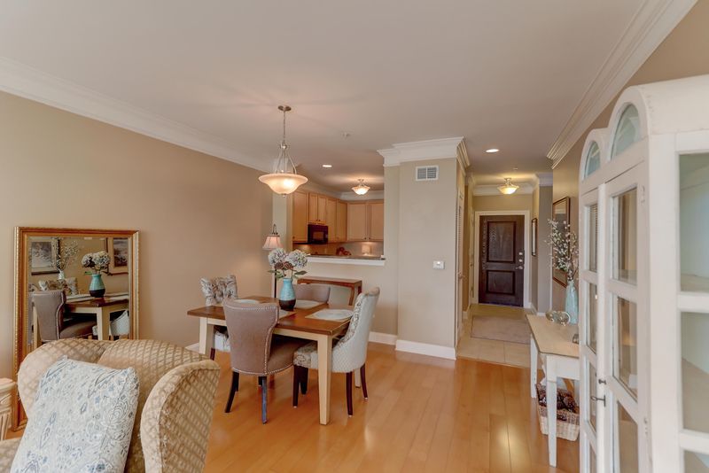 2244 Ashley Crossing Dr #1123, Charleston, SC 29414