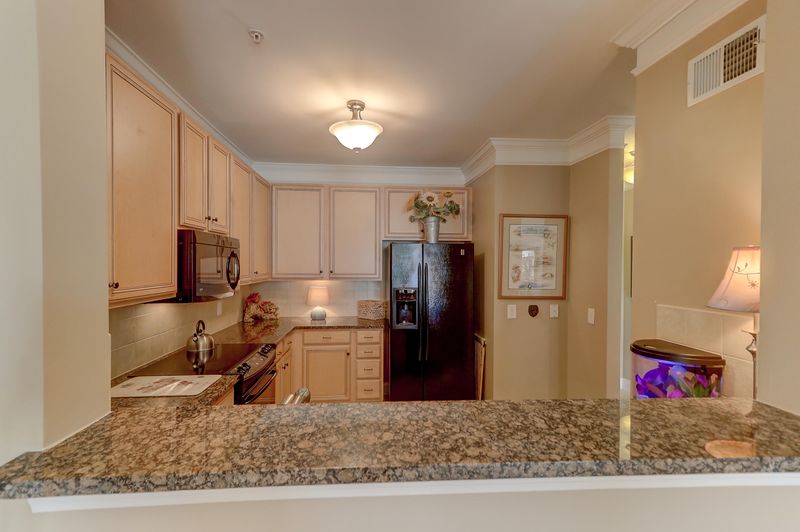 2244 Ashley Crossing Dr #1123, Charleston, SC 29414