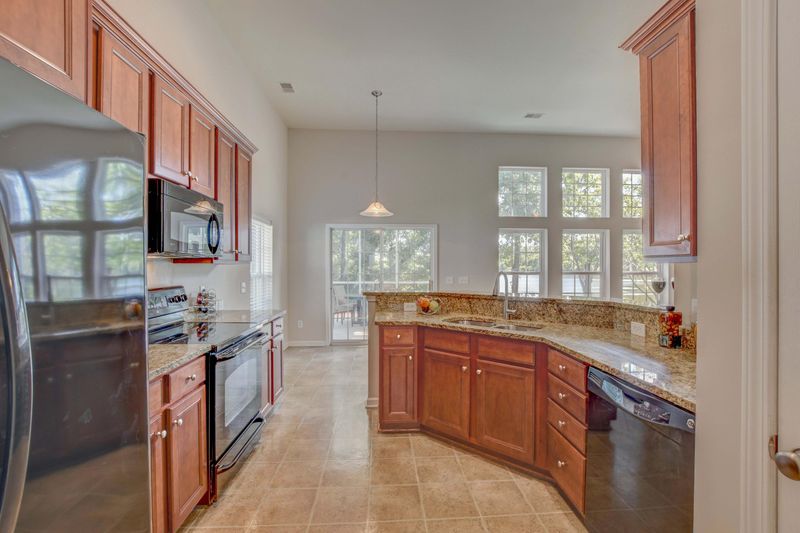 280 Emerald Isle Dr, Moncks Corner, SC 29461