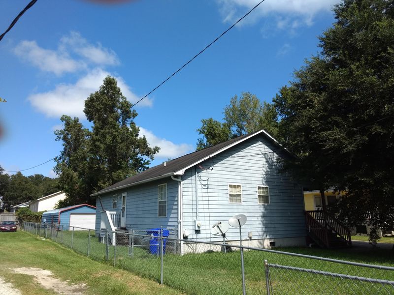 2124 Target St, North Charleston, SC 29406